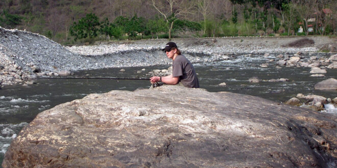Andrew Kennedy mahseer fishing in India