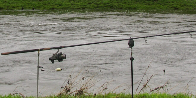 Winter barbel & pike fishing on the River Dove