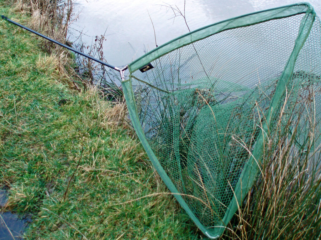 Korum Latex Triangular Pike Fishing Landing Net