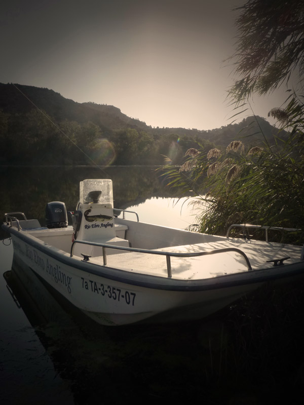 Rio Ebro Angling's California Skiff