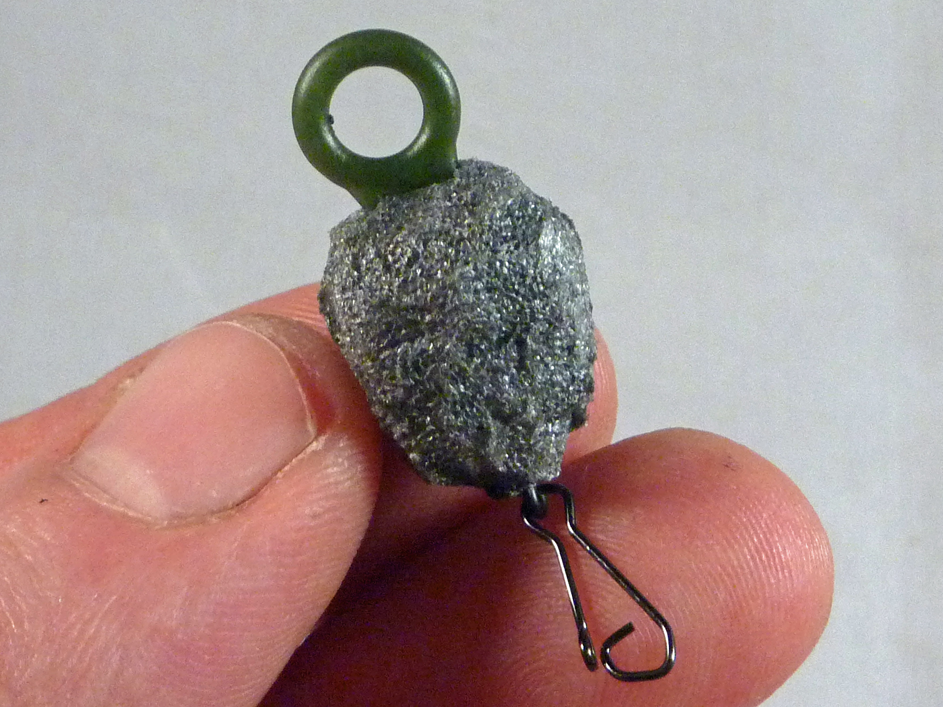 Easy to make buoyant legering stems for predator angling