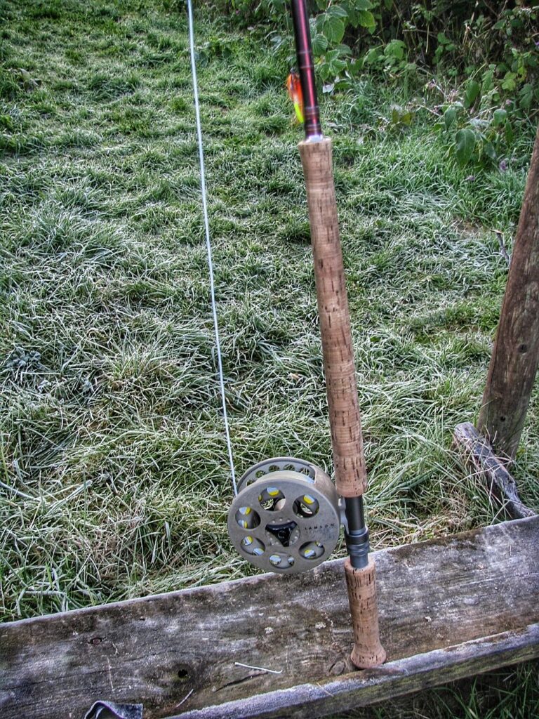 Frosty salmon rod & reel autumn fly fishing
