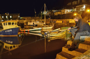 Andrew goes float fishing at night for mullet in a southern harbour