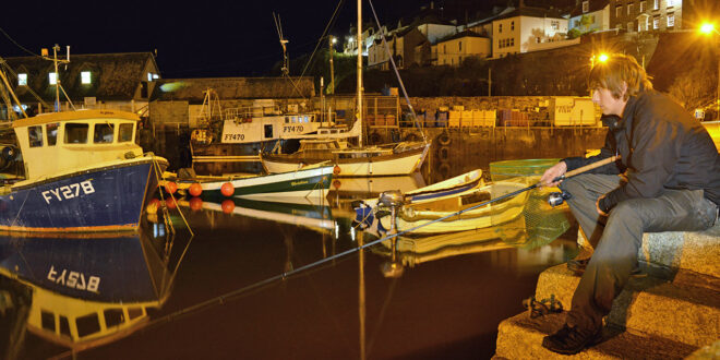 Andrew goes float fishing at night for mullet in a southern harbour